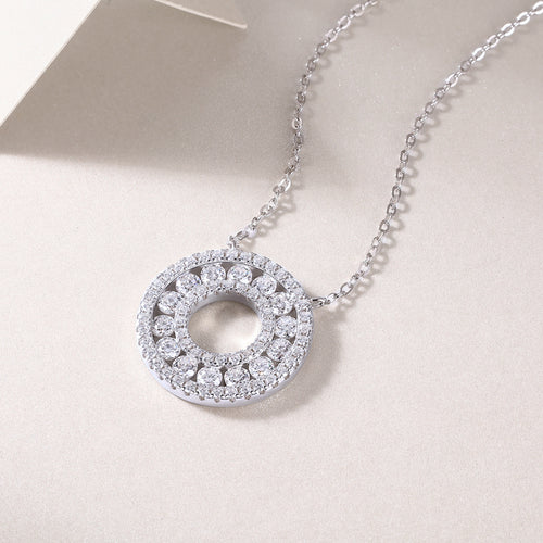 Sparkling 18K White Gold Circle Pendant Necklace with Diamonds for Women