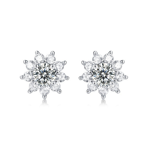 18K White Gold Flower Shape Round Diamond Stud Earrings