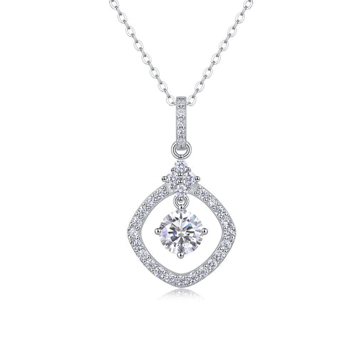 18K White Gold Oval-Shaped Pendant Necklace with a 1 Carat Round Diamond for Women