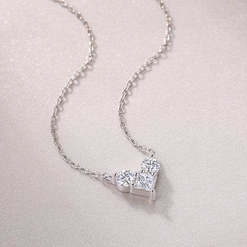 18K White Gold Heart-Shaped Pendant Necklace with Three Diamonds for Women