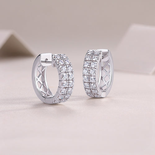 18K White Gold Earrings with 32 Pieces of 2mm Round Diamonds