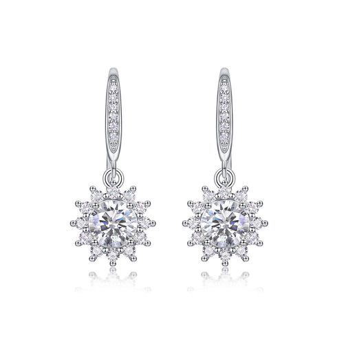 18K White Gold Flower-Shaped 0.5 Carat Round Diamond Stud Earrings (0.5 Carat Each)