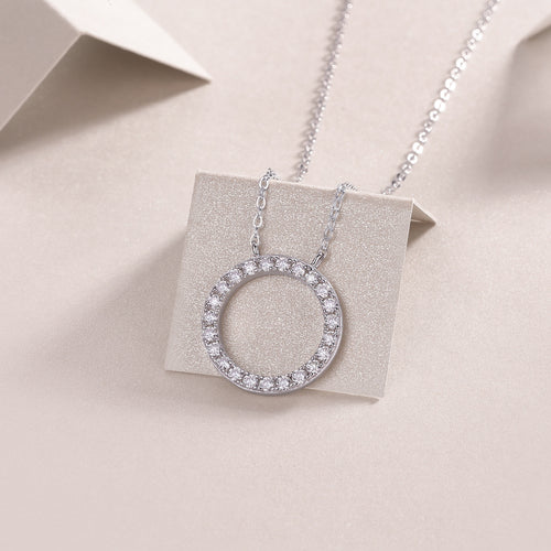 18K White Gold Delicate Circular Pendant Necklace Embedded With 23 Round Diamonds