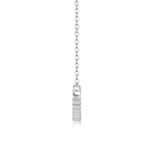 18K White Gold Pendant Necklace with Fifteen Round Diamonds for Women