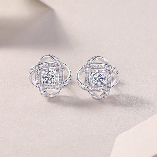 18K White Gold Interwoven Circle Design Diamond Stud Earrings (0.5 CT Each)