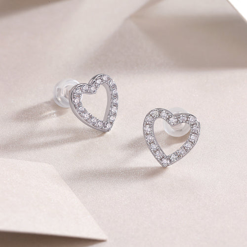 18K White Gold Heart-Shaped Stud Earrings with Diamond Accents