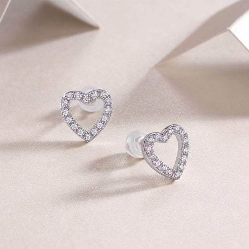 18K White Gold Heart-Shaped Stud Earrings with Diamond Accents