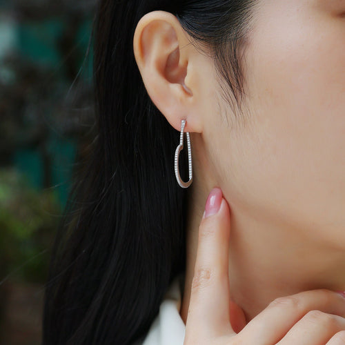 18K White Gold Heart-Shaped Earrings with Diamonds