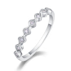 18K White Gold Wave 8 Round Diamonds Wedding Ring for Women