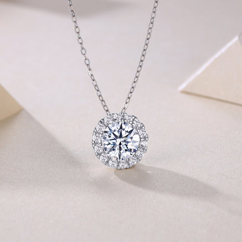 18K White Gold Luxurious Flower-Shaped 2 Carat Round Diamond Pendant Necklace