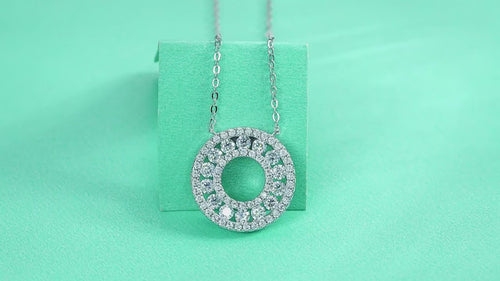 Sparkling 18K White Gold Circle Pendant Necklace with Diamonds for Women