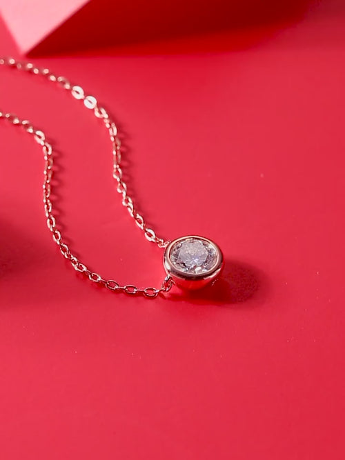 Shimmering Round Diamond Necklace for Women