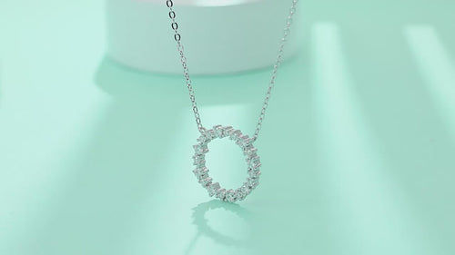 18K White Gold Shimmering Circular Pendant Necklace Embedded With 19 Round Diamonds